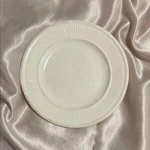 Wedgwood Edme bread plate